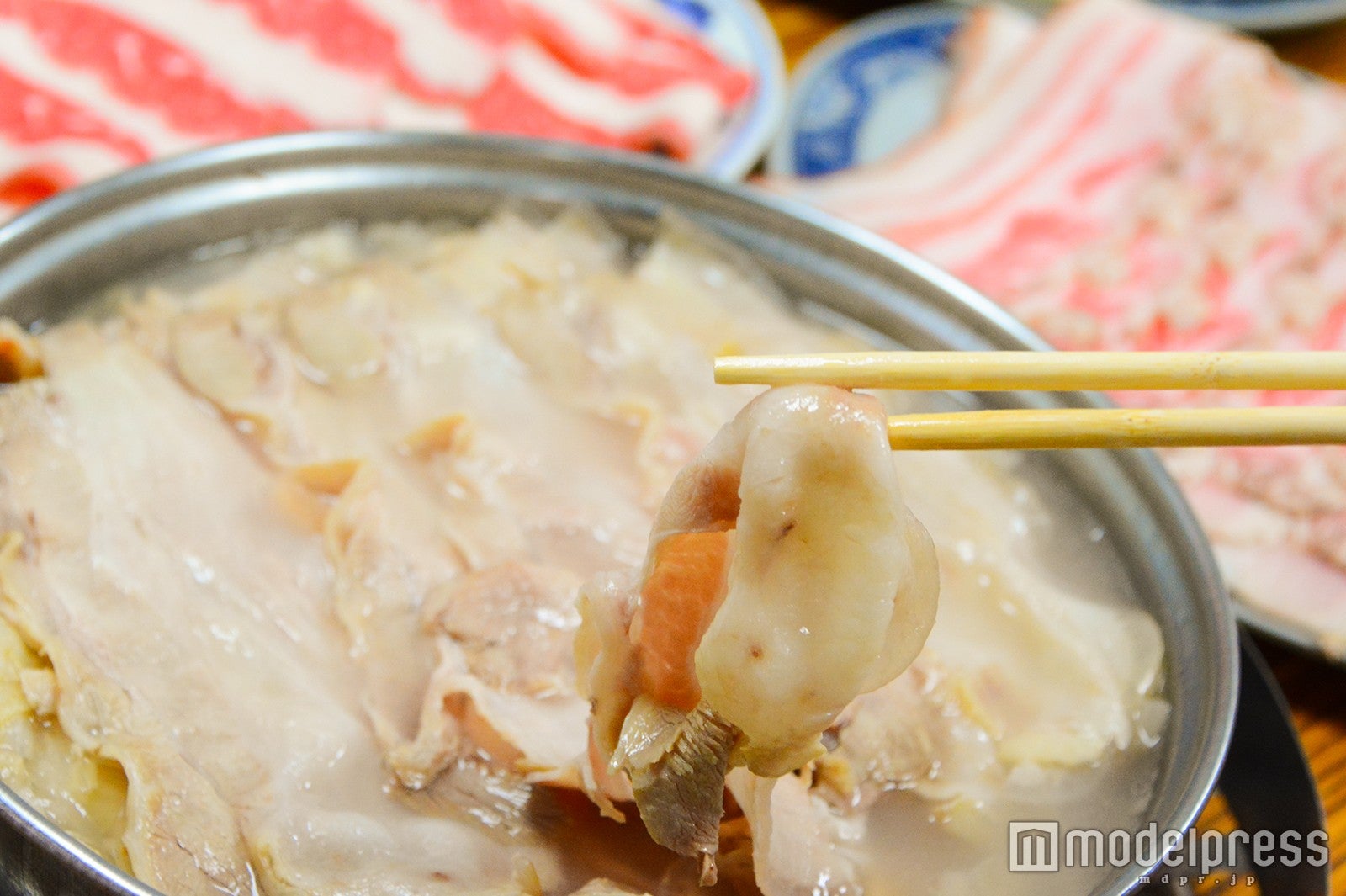 豚肉がとろける（C）モデルプレス