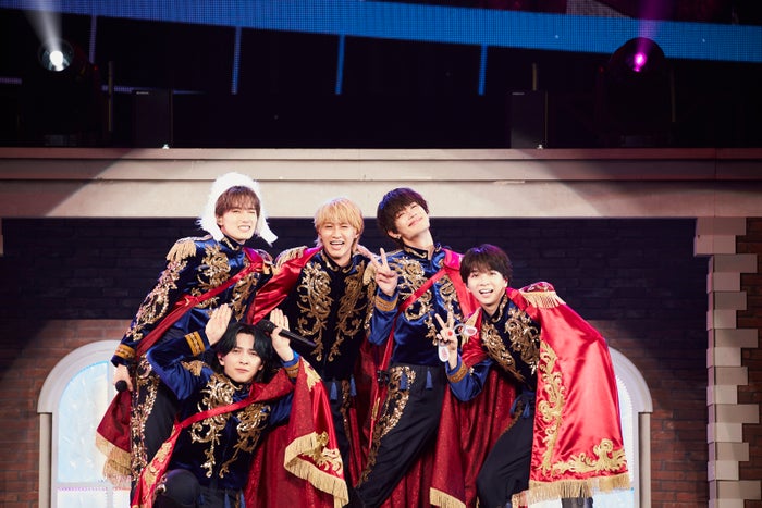M!LK、ヒーロー姿で宙を舞う ラストでタイトル回収＆ボスの正体明らかに【「HERO」ライブレポート／セットリスト】