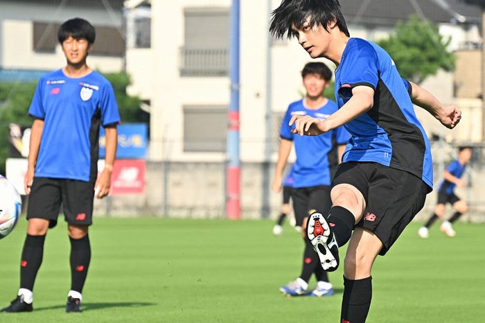 (右)神尾楓珠/「オールドルーキー」第5話より(C)TBS