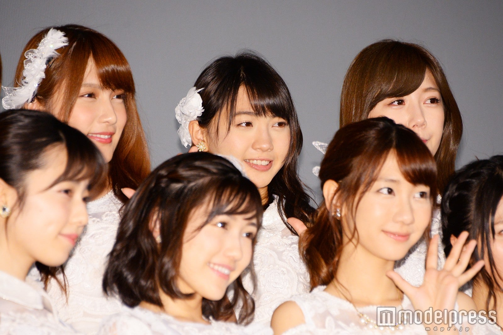 （上左から）入山杏奈、木崎ゆりあ、宮崎美穂（C）モデルプレス