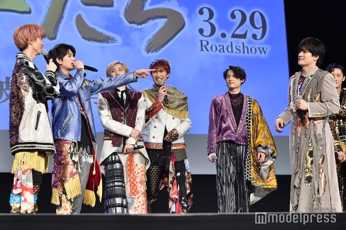 (左から)田中樹、高地優吾、京本大我、ジェシー、松村北斗、森本慎太郎(C)モデルプレス