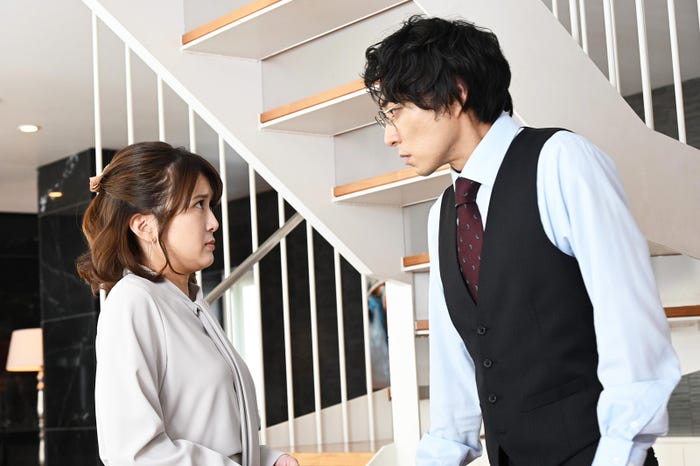 佐津川愛美、渋谷謙人「モンスター」第3話(C)カンテレ