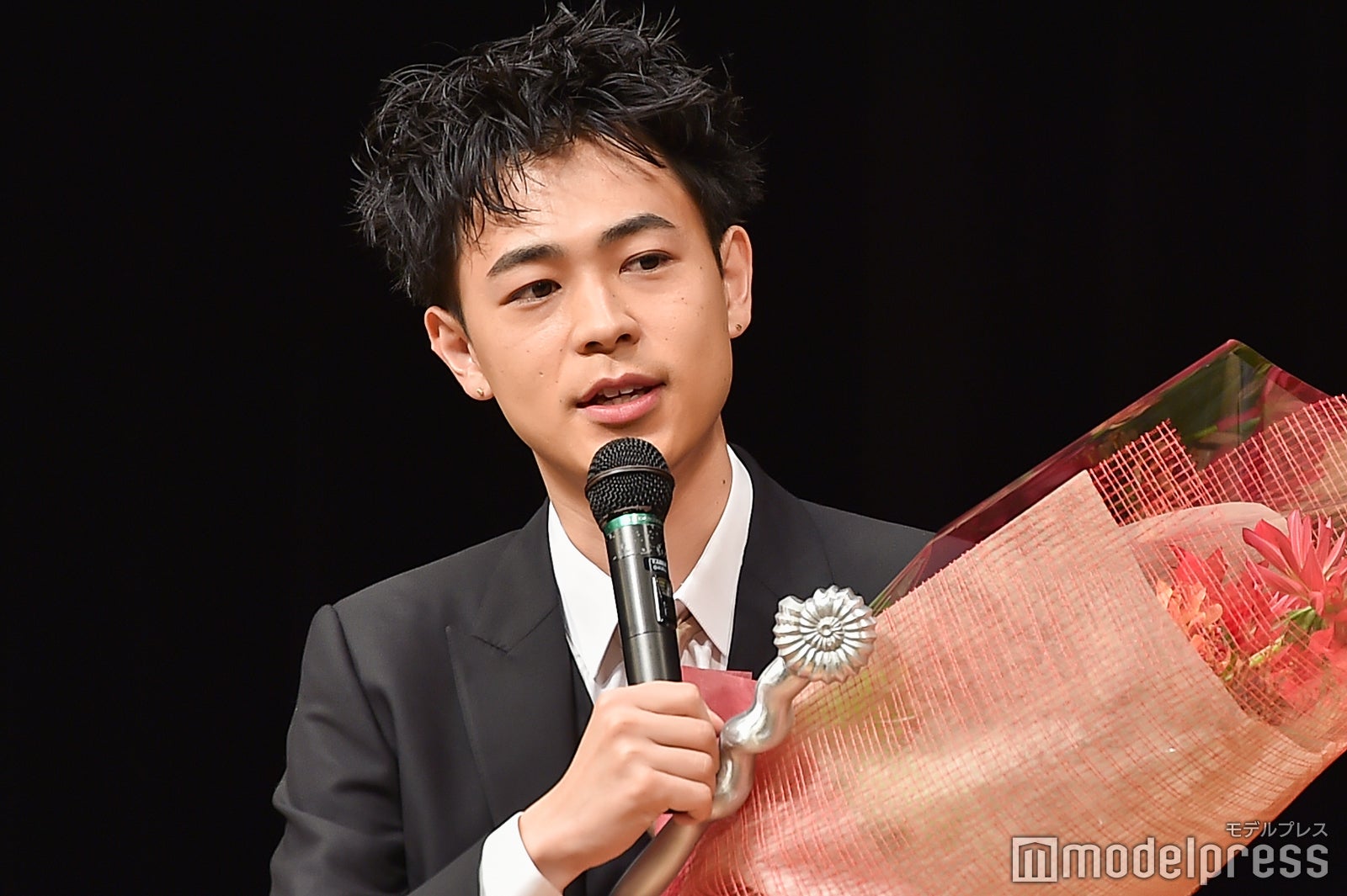 成田凌、津川雅彦さんに感謝　俳優としてさらなる飛躍誓う＜第41回ヨコハマ映画祭＞