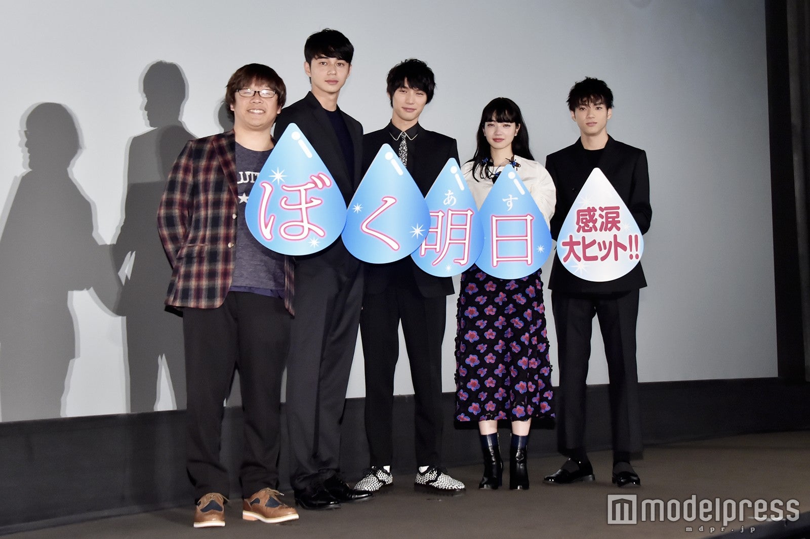 （左から）三木孝浩監督、東出昌大、福士蒼汰、小松菜奈、山田裕貴（C）モデルプレス