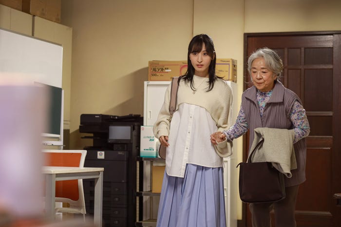 佐倉綾音「天久鷹央の推理カルテ」第1話(C)テレビ朝日