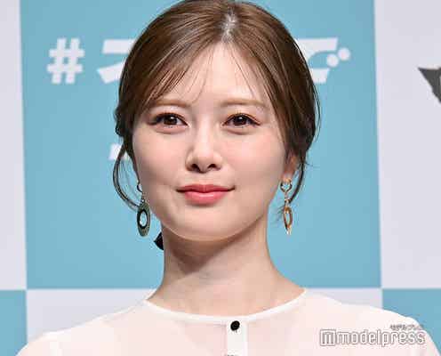 白石麻衣、スリットから色白美脚披露 来年アップデートしたいことは?