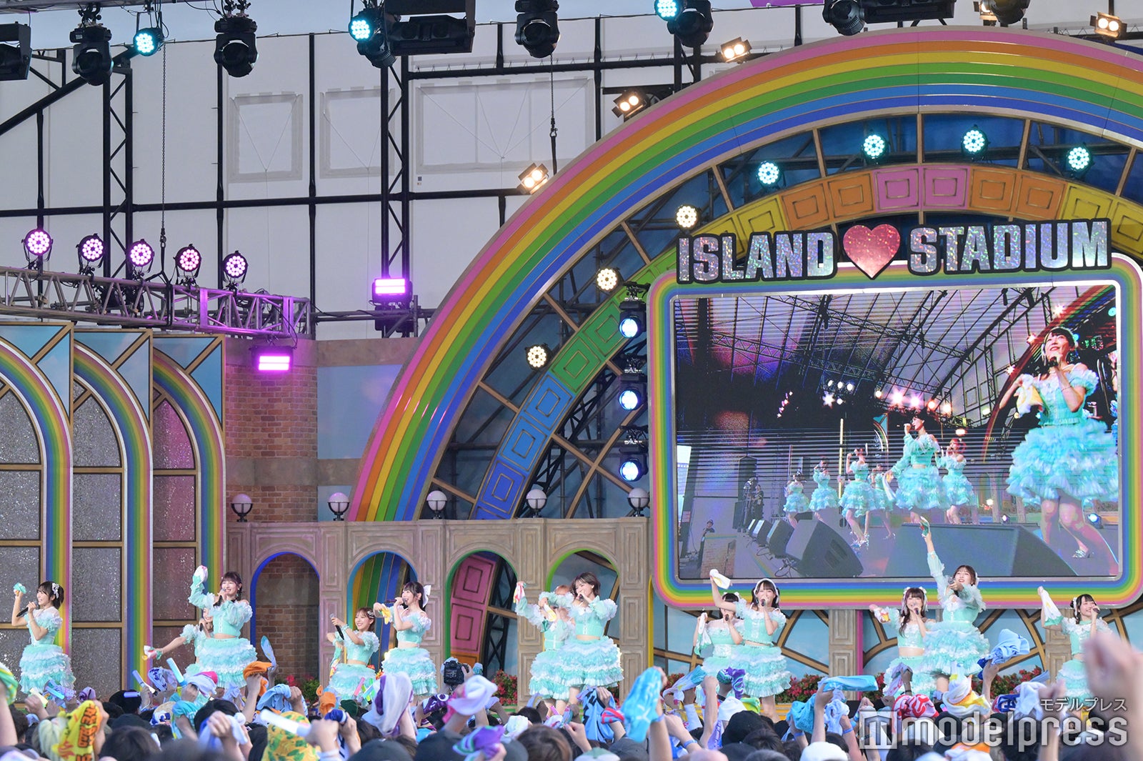 ≠ME（C）モデルプレス