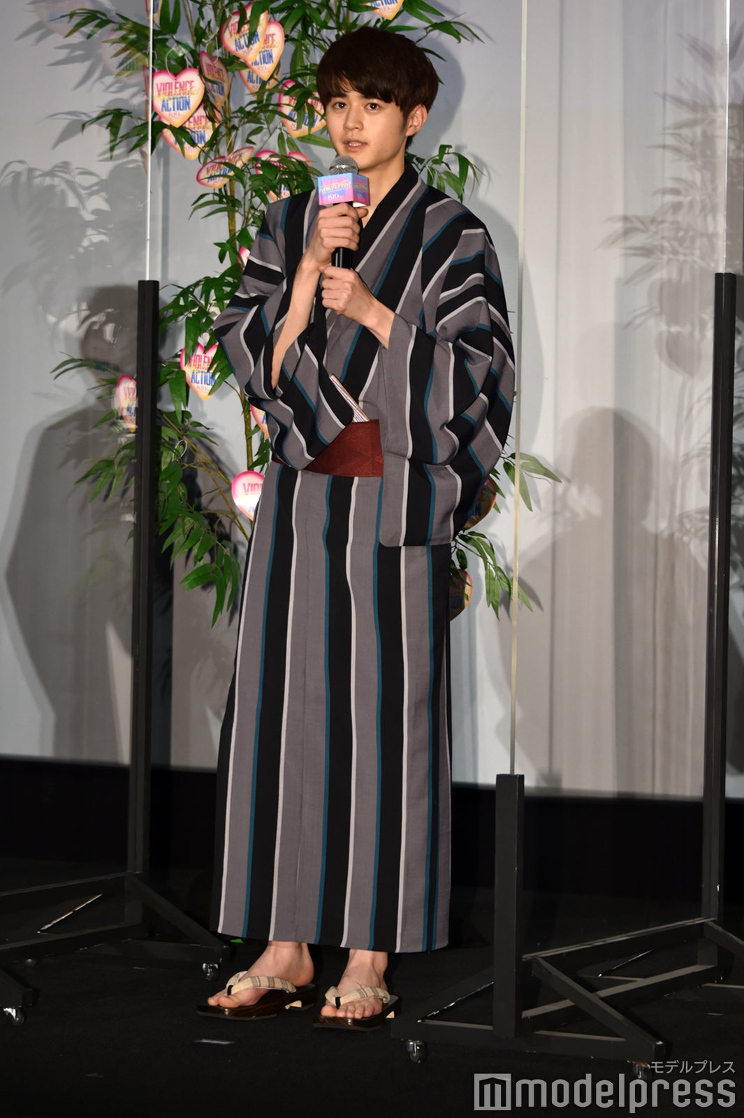 鈴鹿央士（C）モデルプレス