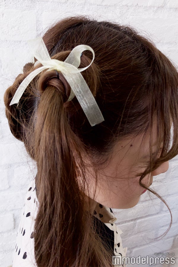 前髪もくるっくるにすると“愛莉ヘア”に近づけます (C)モデルプレス