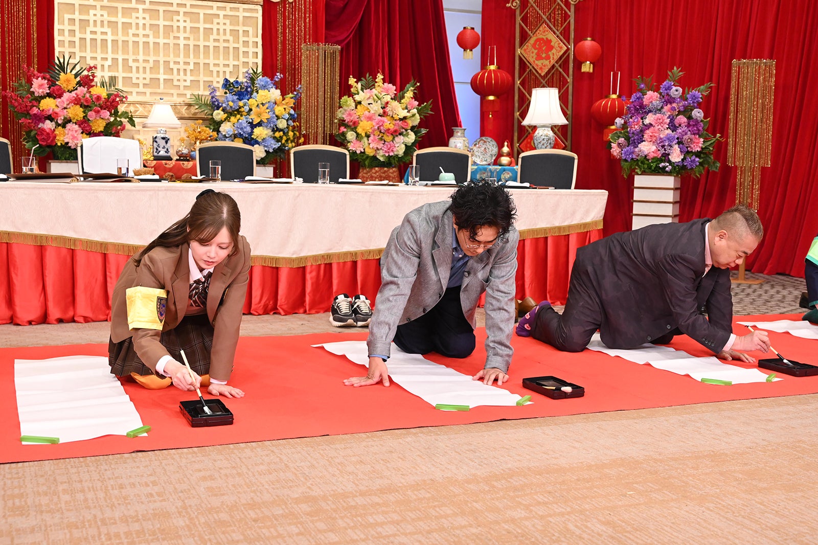 白石麻衣、北村一輝、出川哲朗「ぐるナイ ゴチ新メンバー発表！2時間SP」より（C）日本テレビ