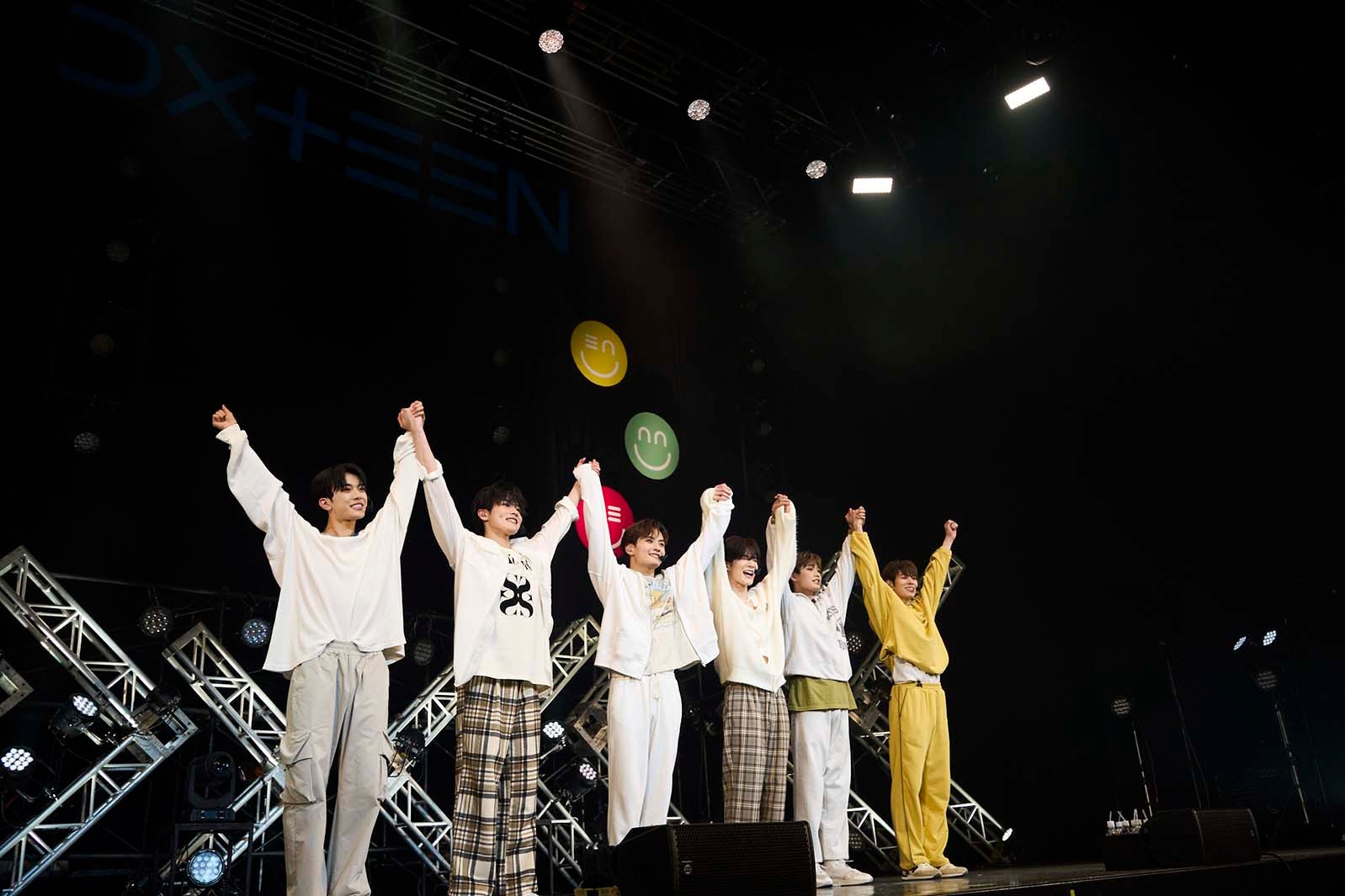 DXTEEN（C）LAPONE Entertainment