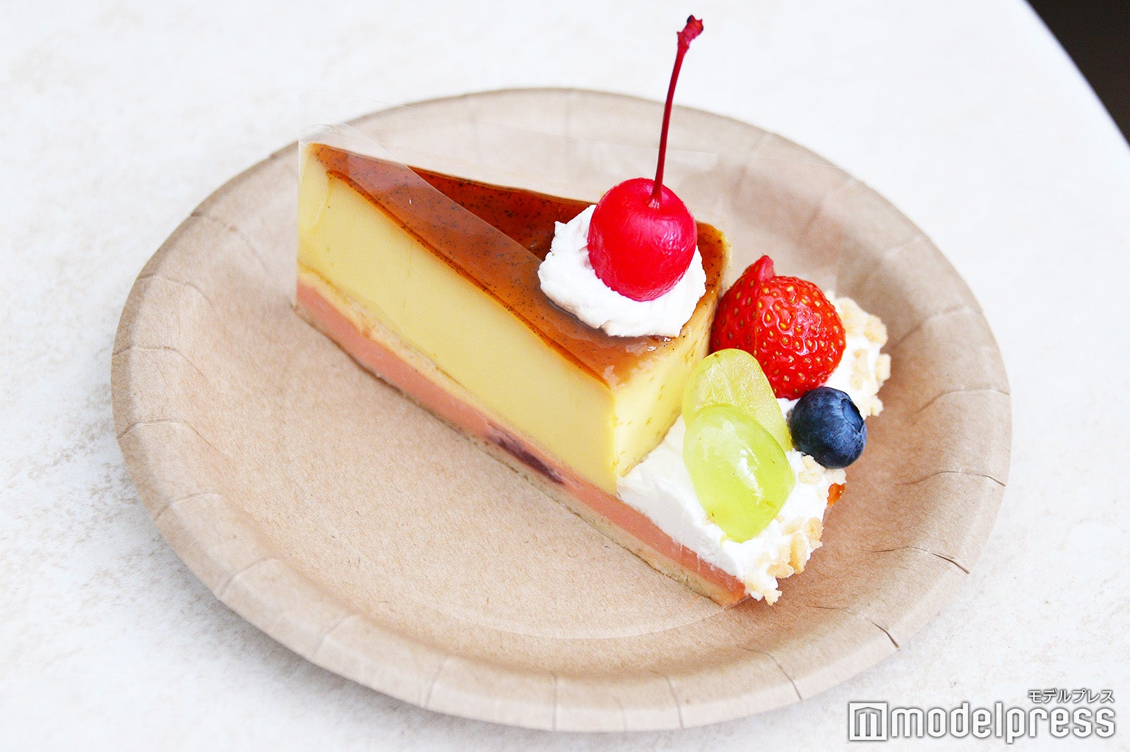 （C）モデルプレス