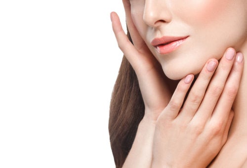 肌の美しい女性