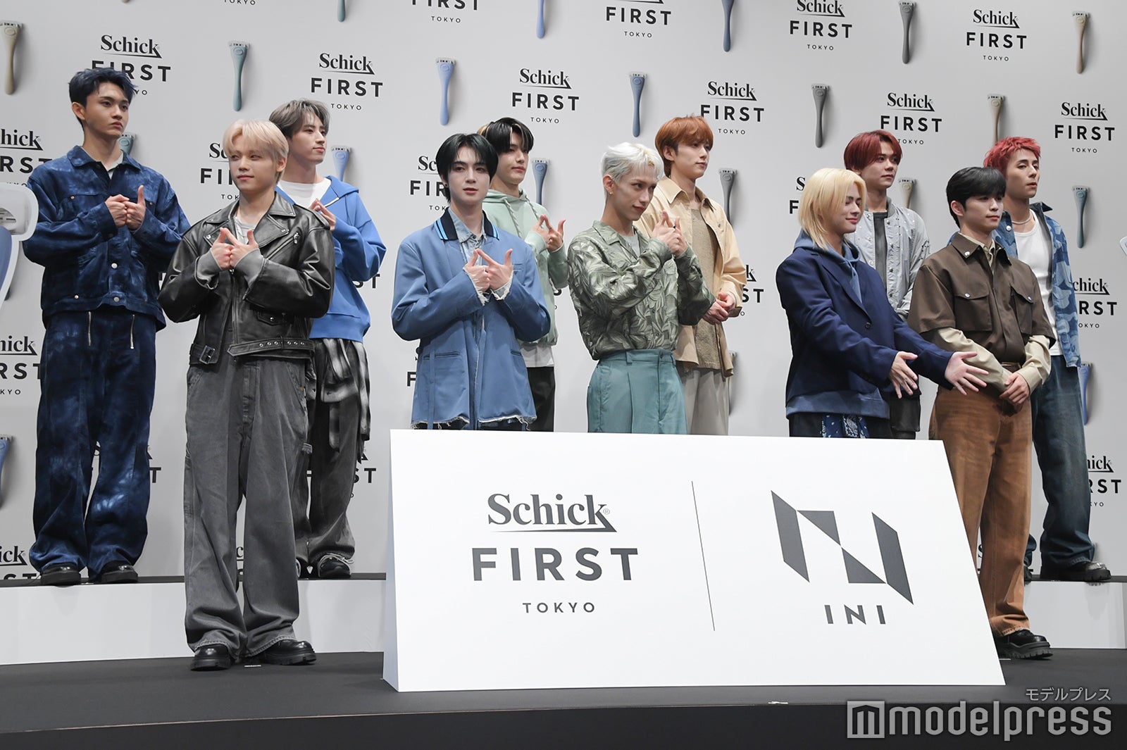 INI（上段左から）田島将吾、許豊凡、高塚大夢、尾崎匠海、藤牧京介、西洸人（下段左から）木村柾哉、佐野雄大、池崎理人、松田迅、後藤威尊（C）モデルプレス