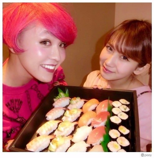 ぺえ「衝撃的すぎ」岡井千聖の“小顔ぶり”に驚愕