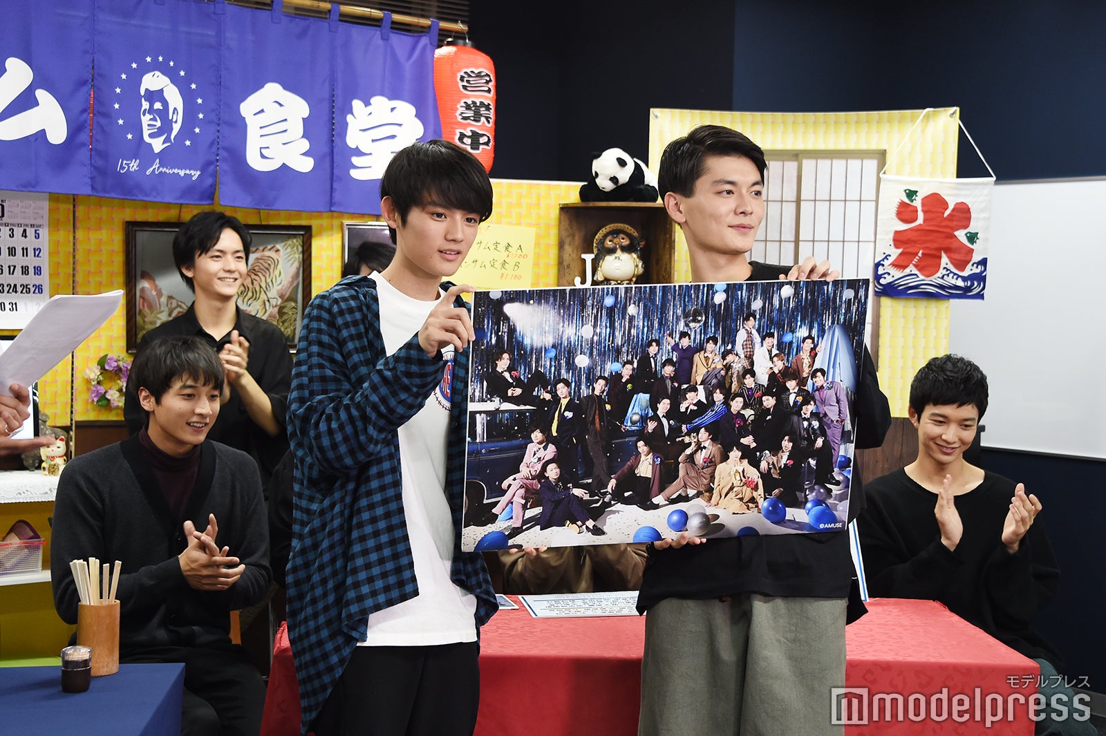 生配信SP番組「ハンサム食堂」の模様（C）モデルプレス