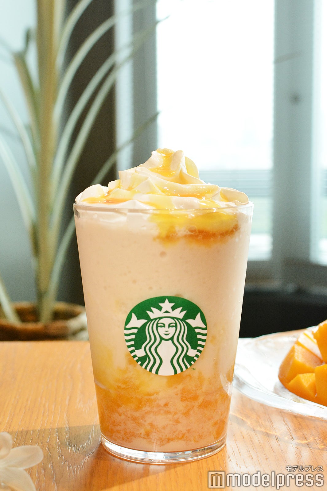 オリエンタル マンゴー & ティー フラペチーノ（C）モデルプレス