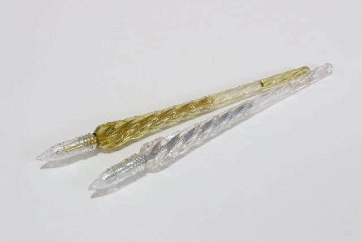 ダイソー　金属色ガラス風ボールペン