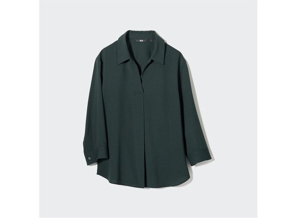 ユニクロ　レーヨンスキッパーブラウス　2990円（税込）