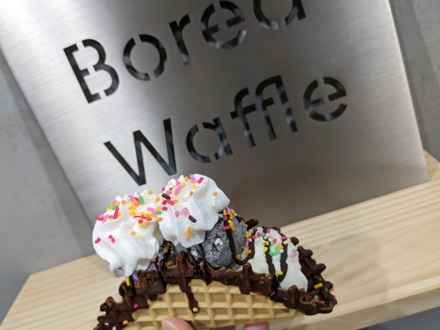 【大阪】ジェラートが5つも入ってる…！絶対食べておきたい「絶品ワッフルサンド」