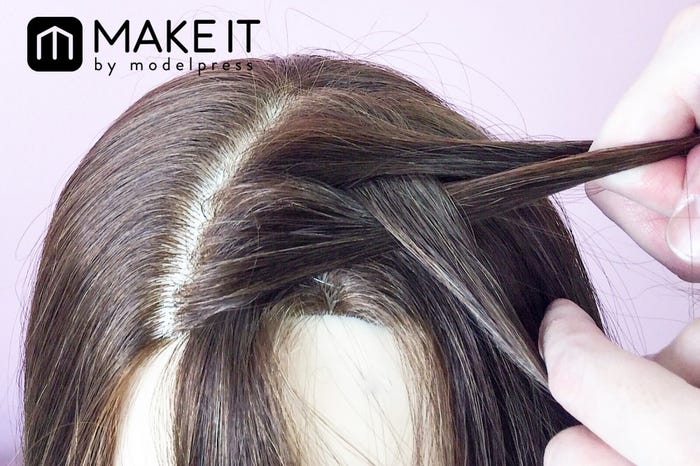 伸ばしかけ前髪アレンジ〈編み込み〉 (C)メイクイット