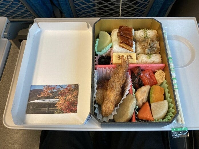 記念弁当の中身と記念カード