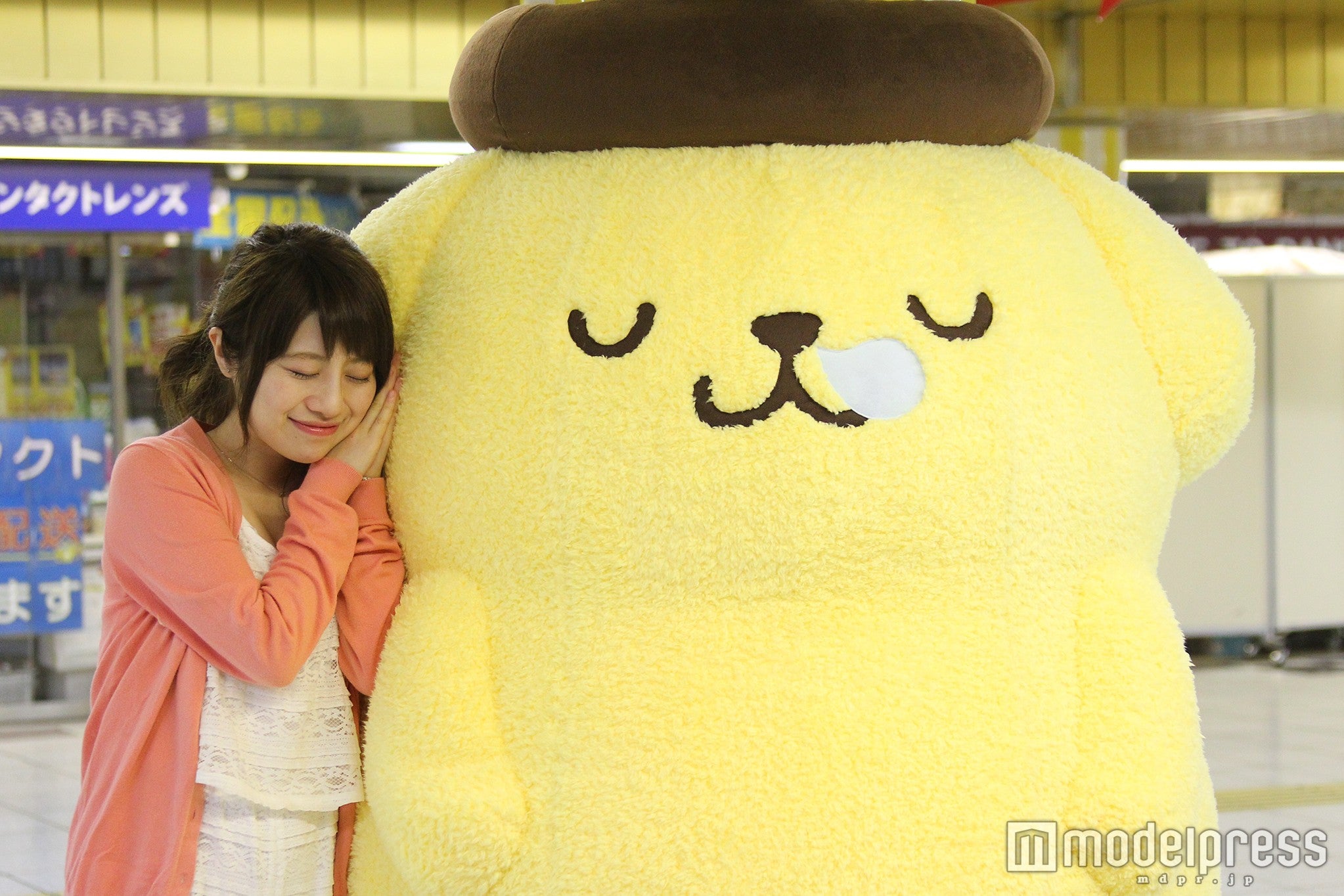 イベント「だきつきプリン」（C）2016 SANRIO CO．，LTD．