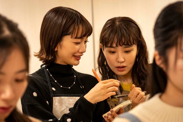 見上愛、奈緒「春になったら」第7話より(C)カンテレ