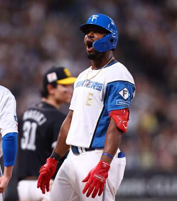 日本ハム 5連勝で今季最多の貯金15 モイネロ相手にわずか3安打で競り勝つ 八回にカストロが決勝打