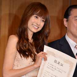 「マッコリ美人部」部長に就任したヨンア