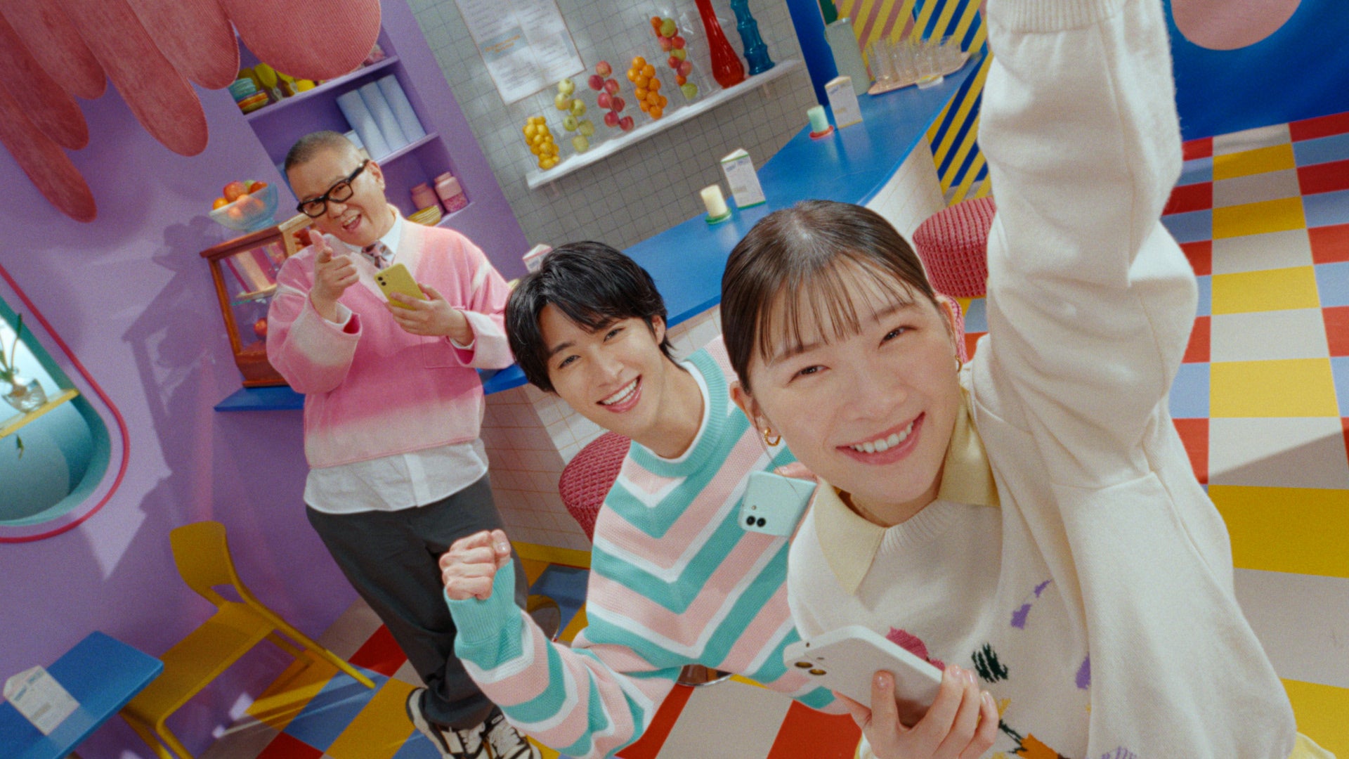 長谷川忍・曽野舜太・伊藤沙莉／新TVCMポケポケ「それ、あるぜ」篇より（C）Pokémon／Nintendo／Creatures／GAME FREAK（C）DeNA