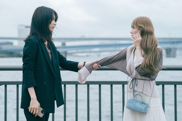 森カンナ、加藤史帆(C)「彩香ちゃんは弘子先輩に恋してる 2nd Stage」製作委員会・MBS/最終話より