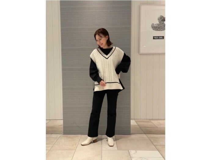 ゆったりしたベストでトレンド感も防寒もばっちり　出典：WEAR