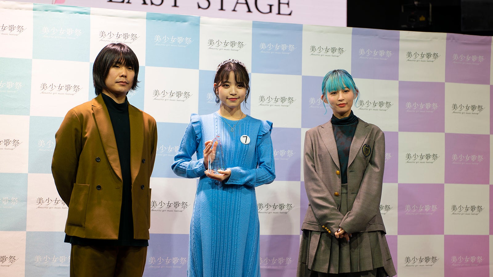 （中央）Techuさん（提供写真）