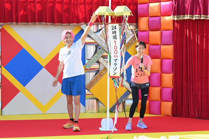 兼近大樹、石川みなみアナウンサー(C)日本テレビ