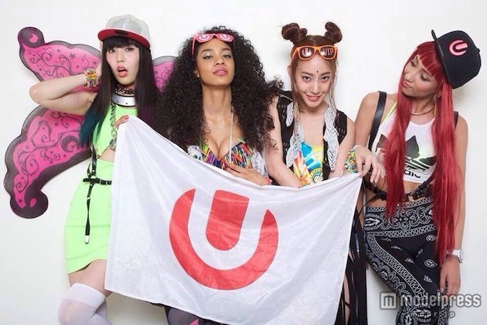 個性的なULTRAフェスファッション