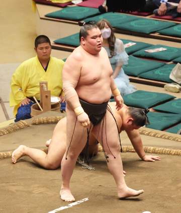 旭富士が西幕下筆頭で勝ち越し！史上最速タイ新十両に大きく前進【大相撲】
