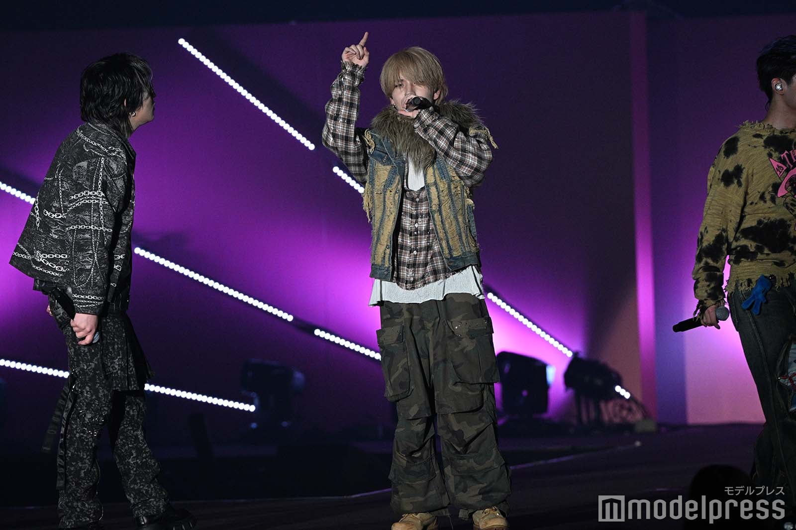 XY（C）モデルプレス