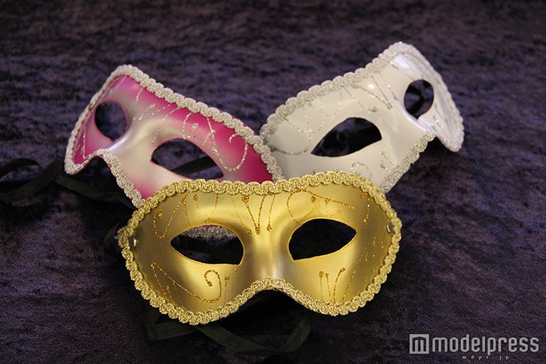 スペシャルデイズ1月11日（月・祝）～31日（日）まで入場者に仮面をプレゼント（C）ハウステンボス／J−17026