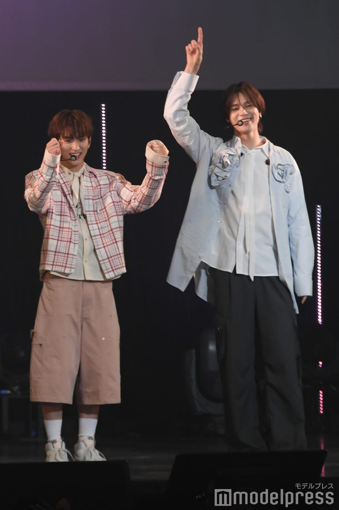 アリーナツアーに喜ぶHARUA、K(C)モデルプレス