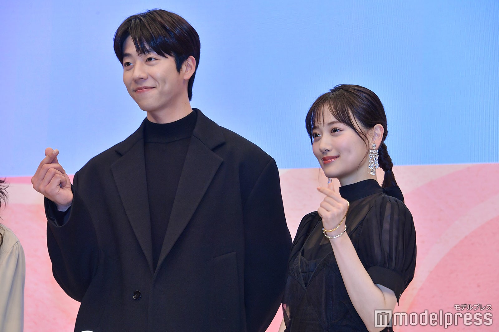 チェ・ジョンヒョプ、山下美月（C）モデルプレス