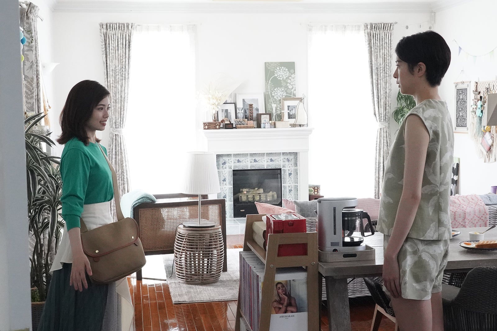 小芝風花、佐久間由衣 「彼女はキレイだった」第7話より（C）カンテレ・フジテレビ