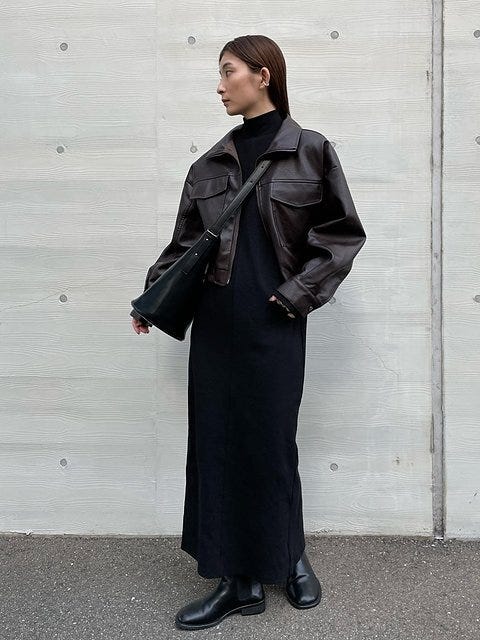 黒ワンピースコーデ2