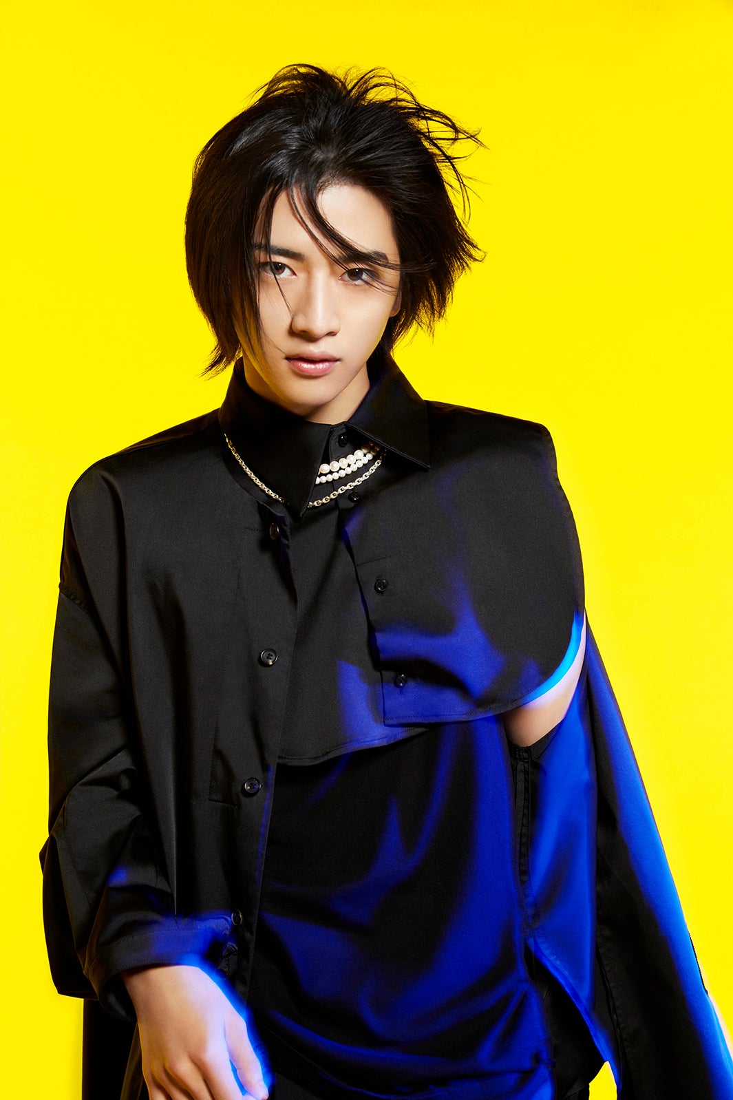 飯島寛騎、躍進俳優が魅せる2つの顔 セカンド写真集「六彩」発表