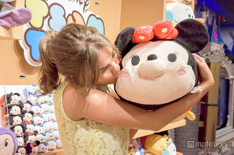 マイア・ミッチェル（C）Disney