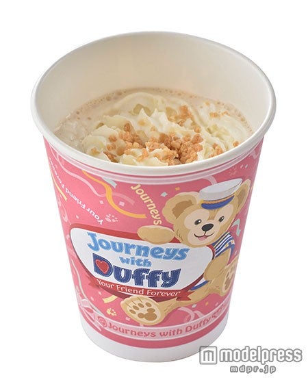 ピーチ入りミルクティー（ホット）￥390（C）Disney