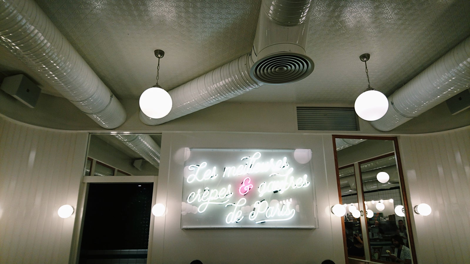 crame de paris／画像提供：所属事務所