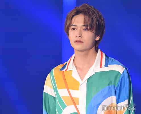 井上想良、華やかにステージ彩る クールな表情にキュン<TGC 2023 S/S>