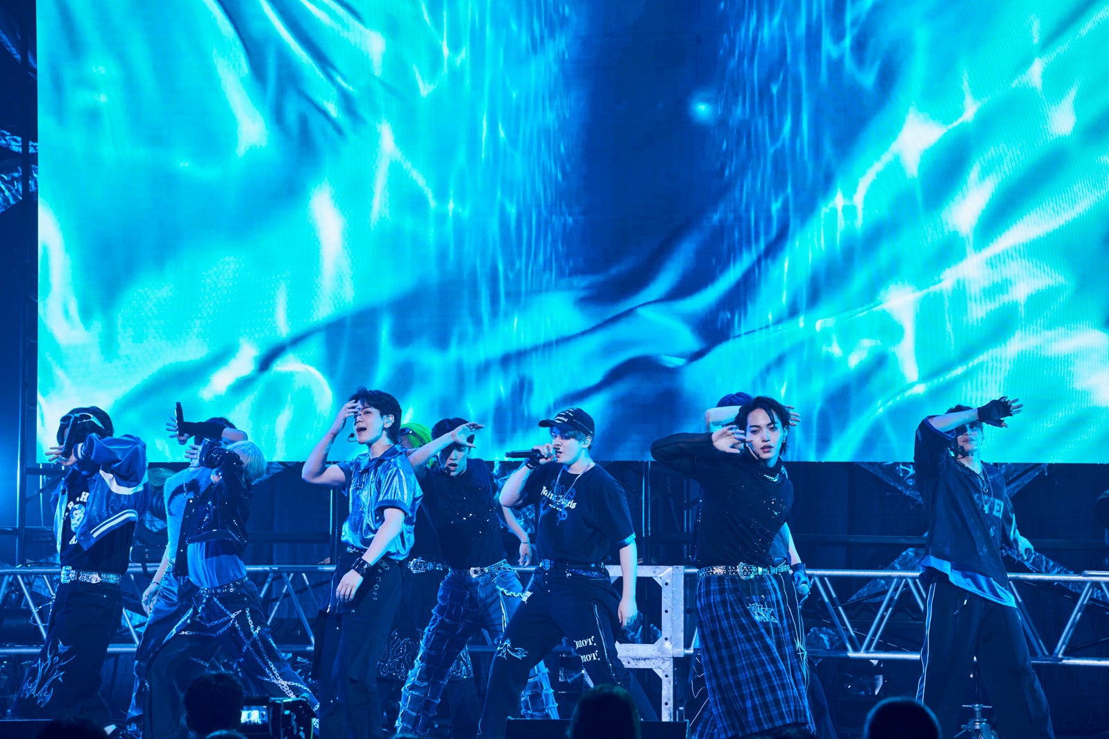 「Aqua」『 JO1 8TH SINGLE”HITCHHIKER“ PREMIUM AFTER SHOWCASE 』（C）LAPONE Entertainment