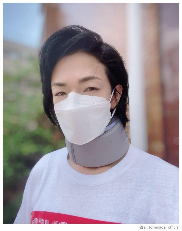 冨永愛、タクシーで交通事故に「後ろから追突されて…」